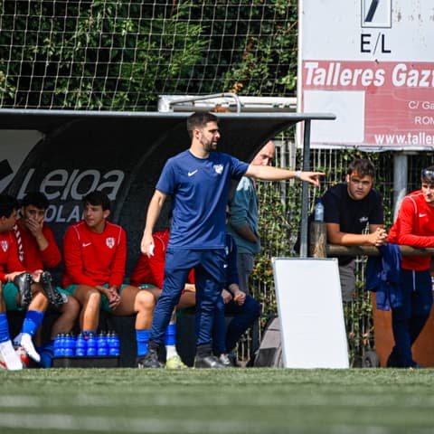 Aitor arbitrando
